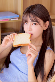 她美丽
